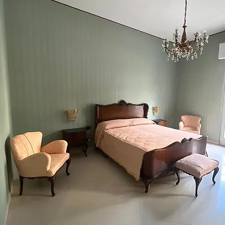 Virgilio Apartment *